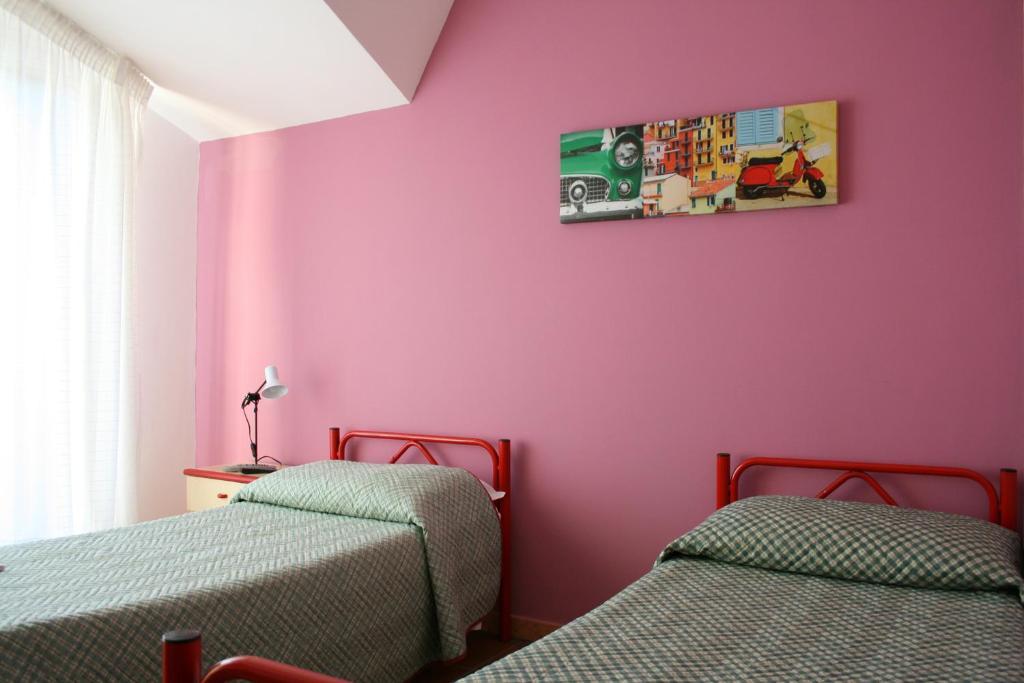 Standard Double Room,665777289:JPEG
