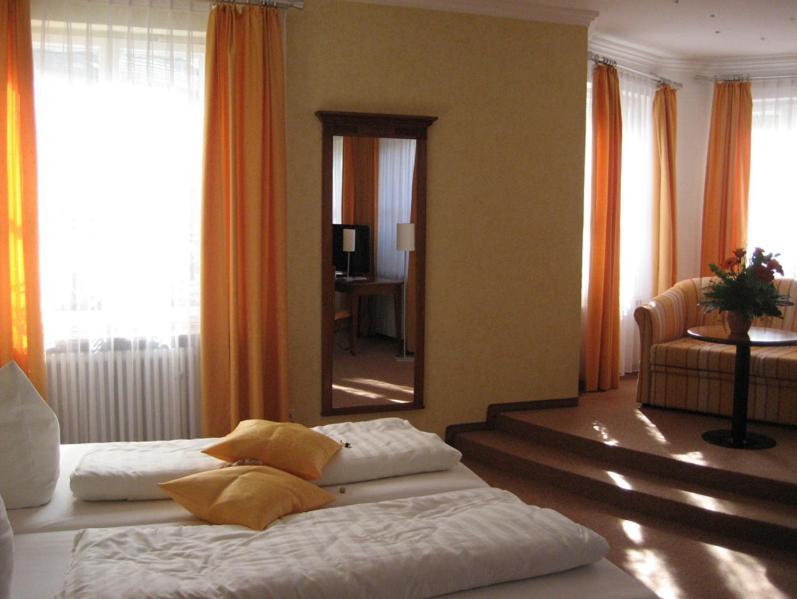 Triple Room,47030263:JPEG