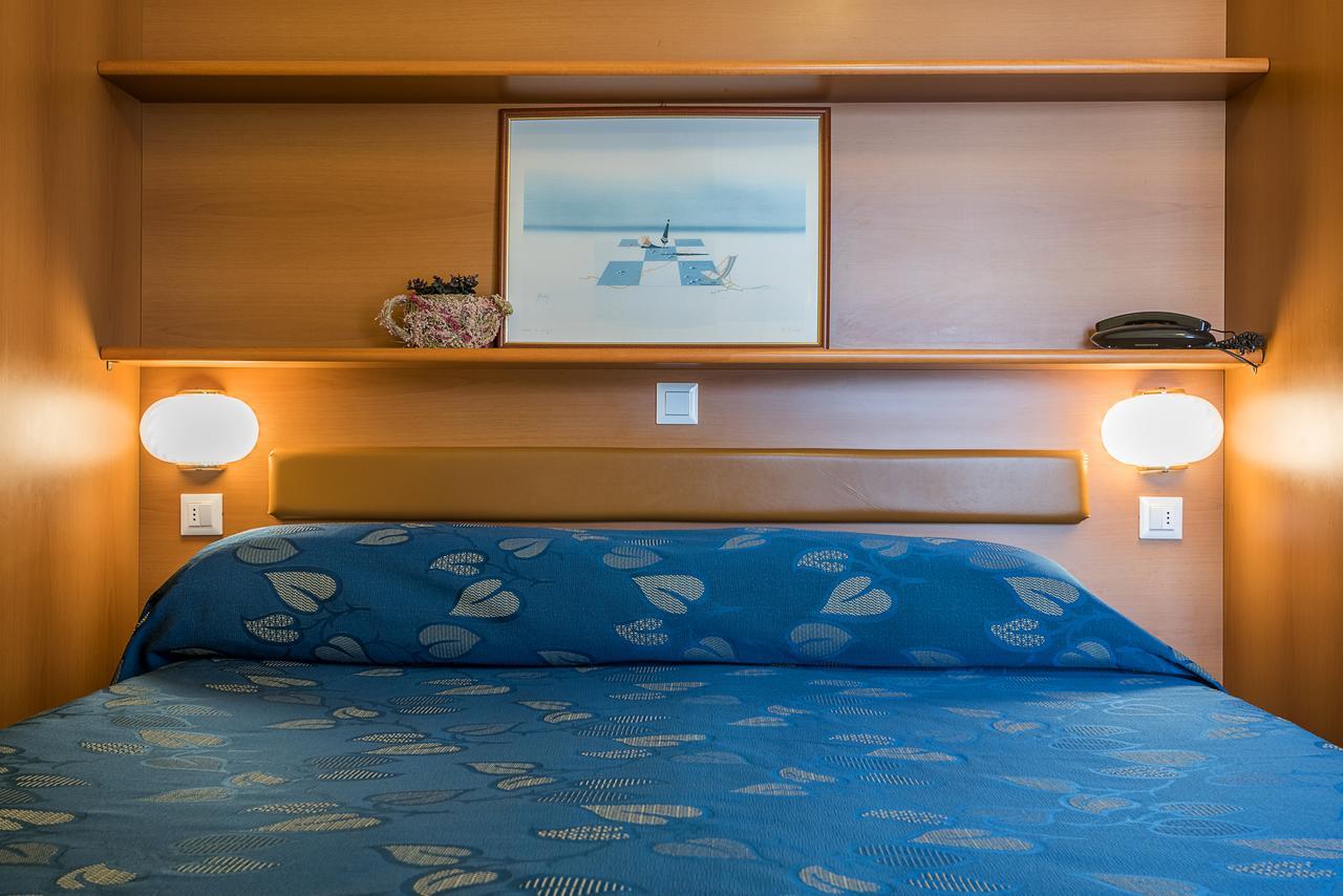 Economy Double or Twin Room,1310103874:JPEG
