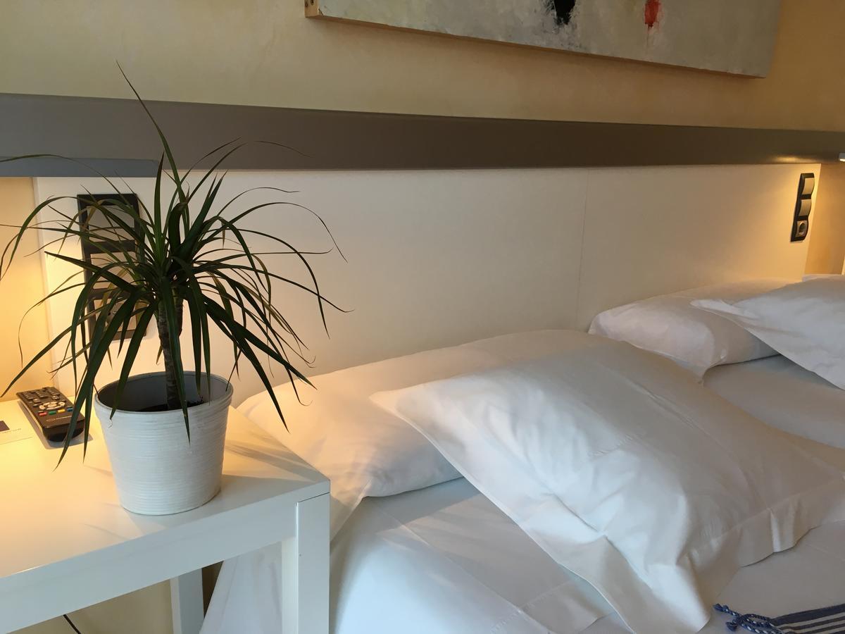 Double Room,701588509:JPEG