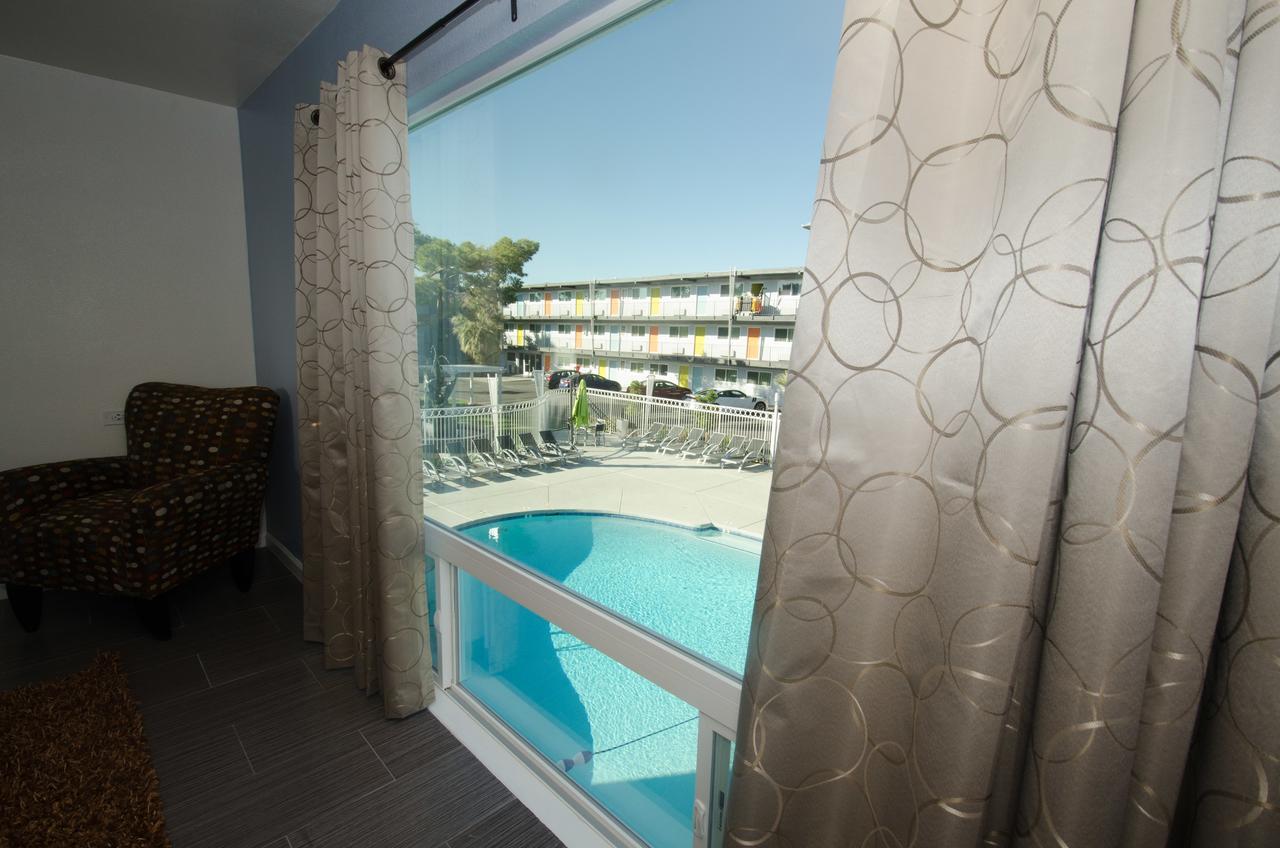 Pool Suite,632123745:JPEG