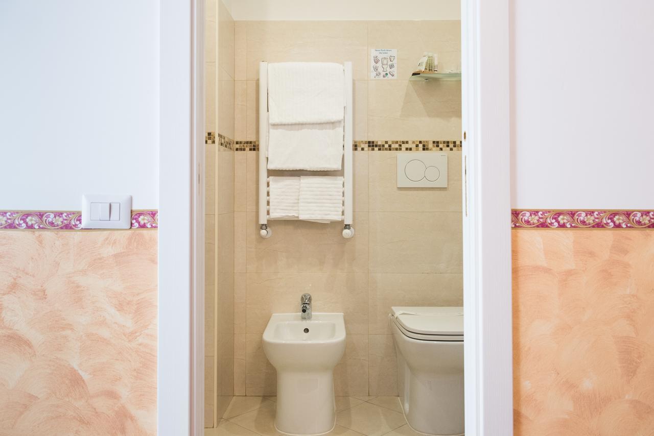 Double or Twin Room,643764261:JPEG