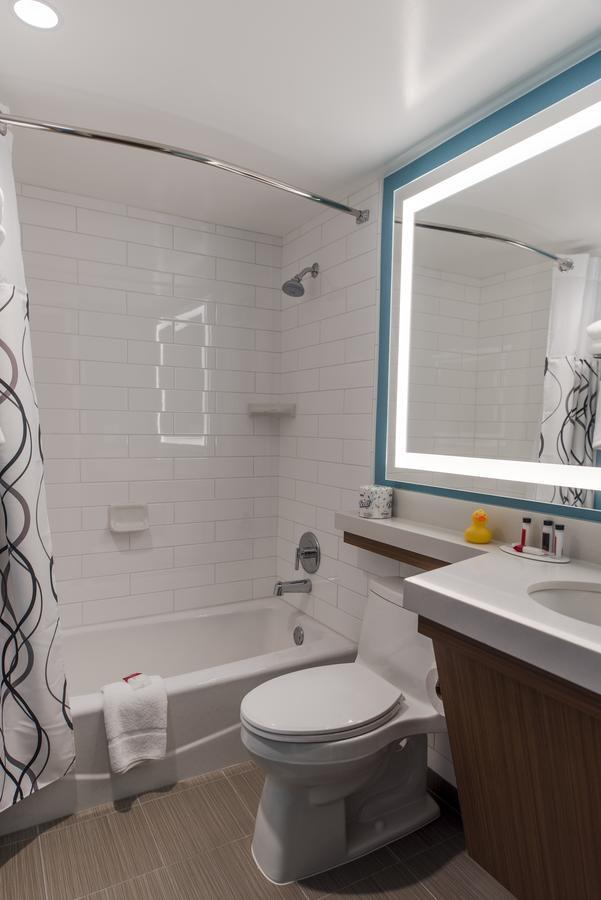 1 King Bed 1 Bunk Bed Two-Bedroom Family Suite Building 1 Non-Smoking,696996924:JPEG