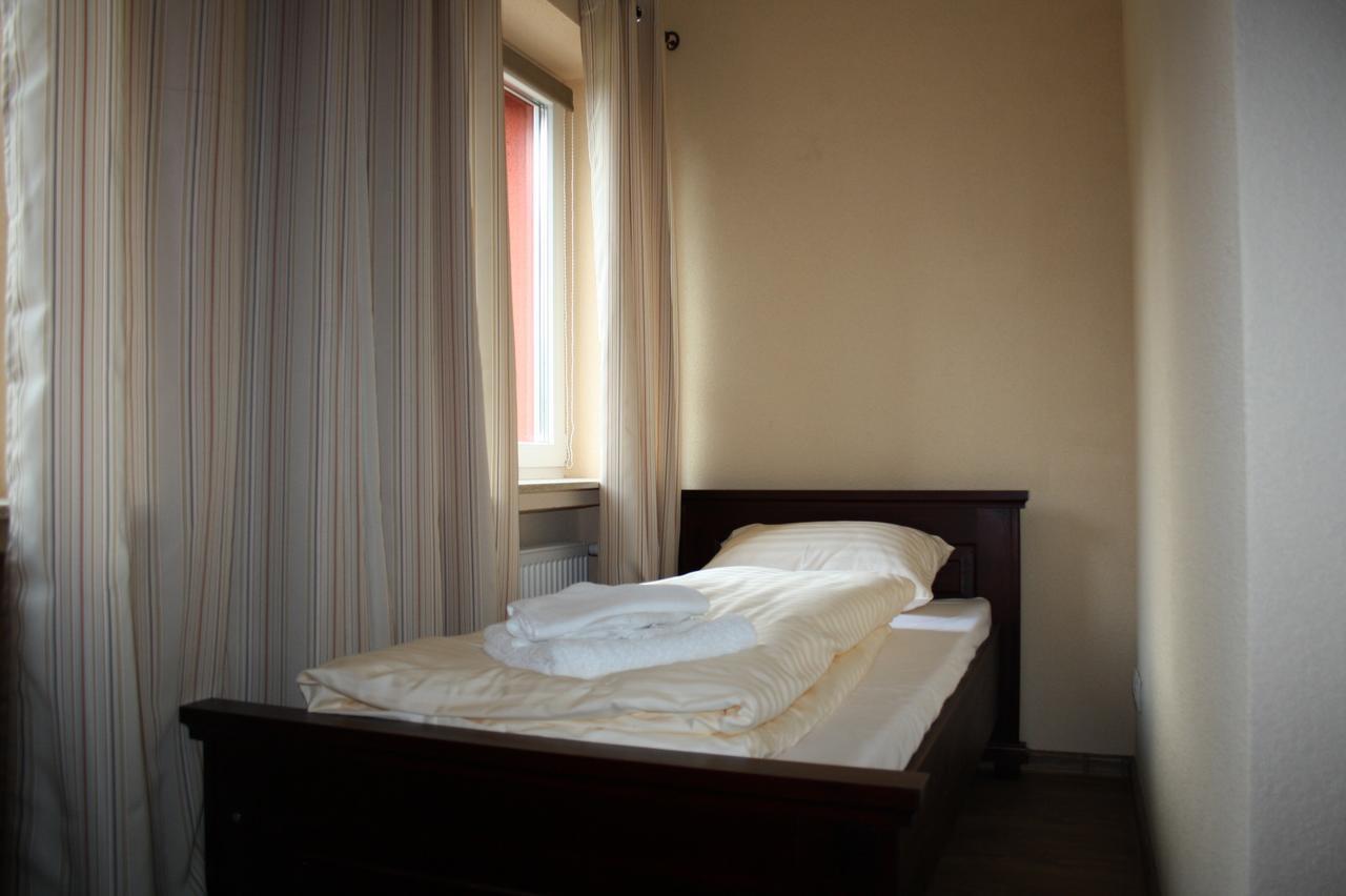 Single Room with Bathroom,646830324:JPEG