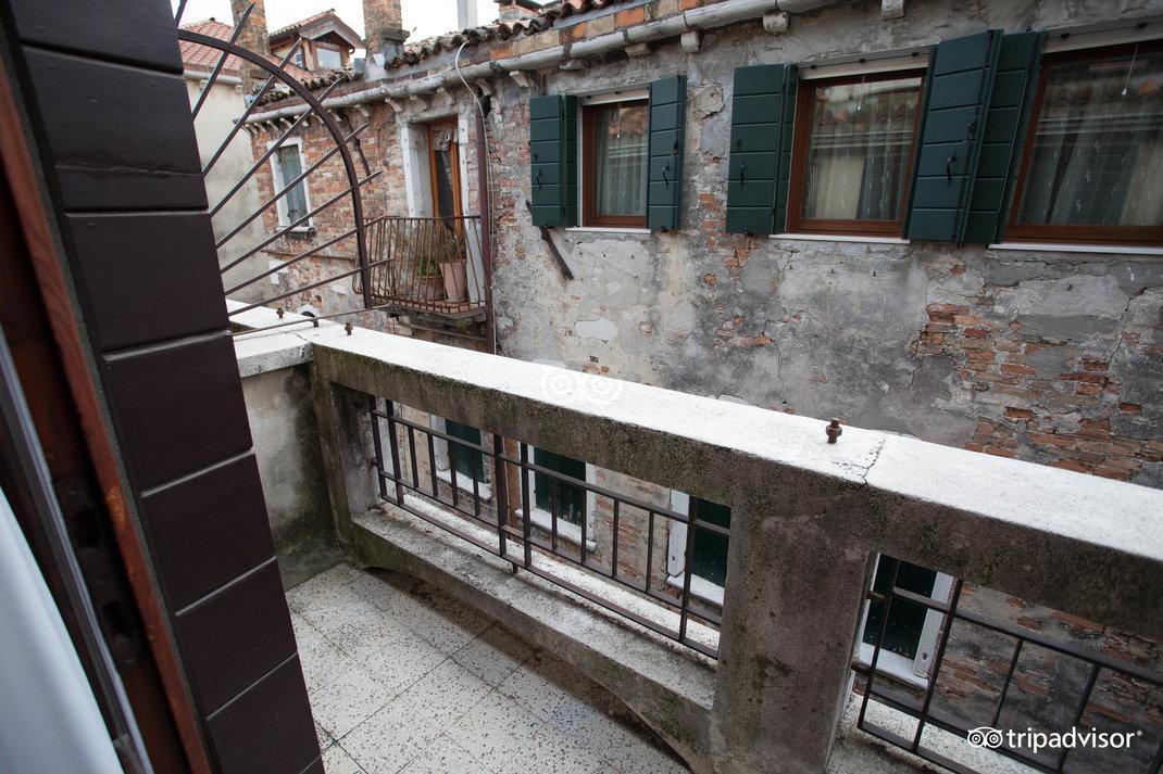 Deluxe Einzelzimmer mit Balkon