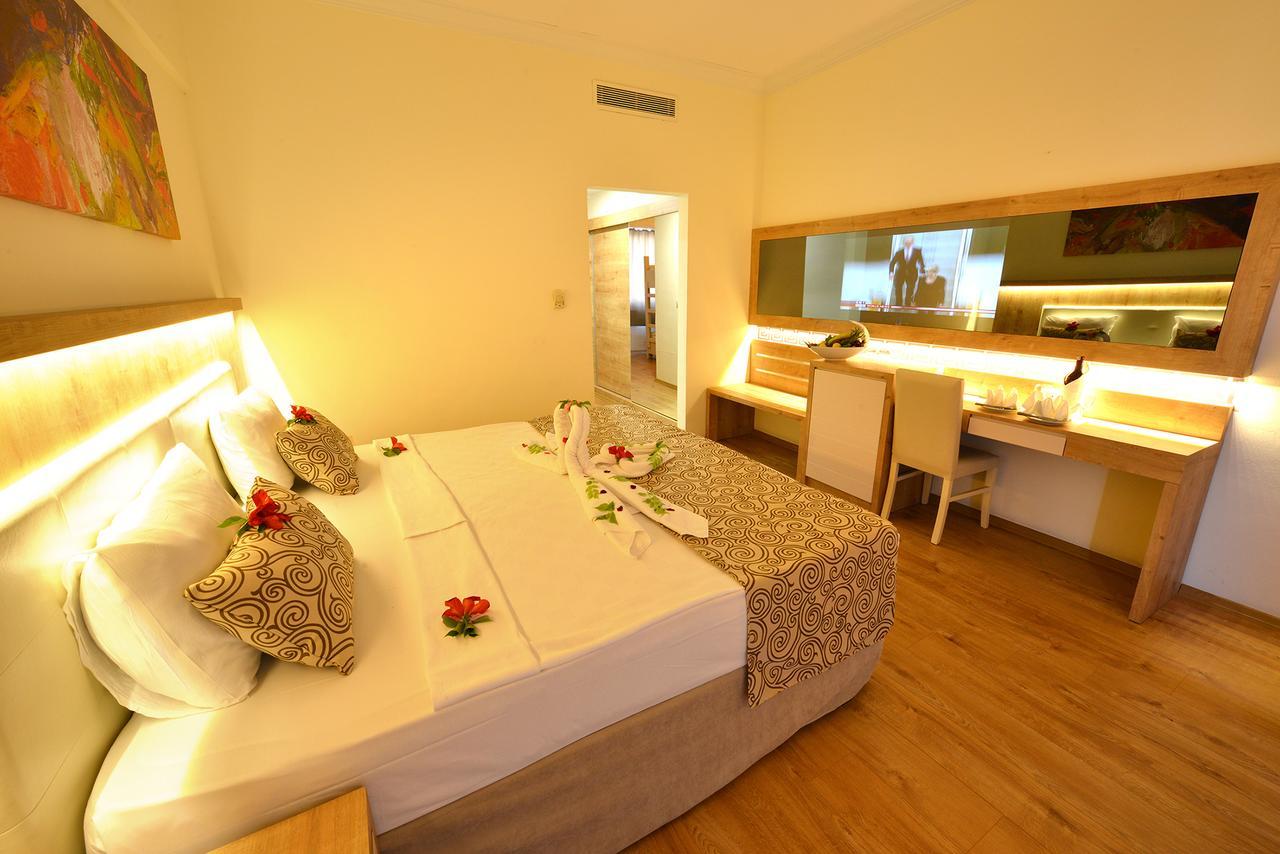 Chambre Familiale Standard (3 Adultes + 1 Enfant)