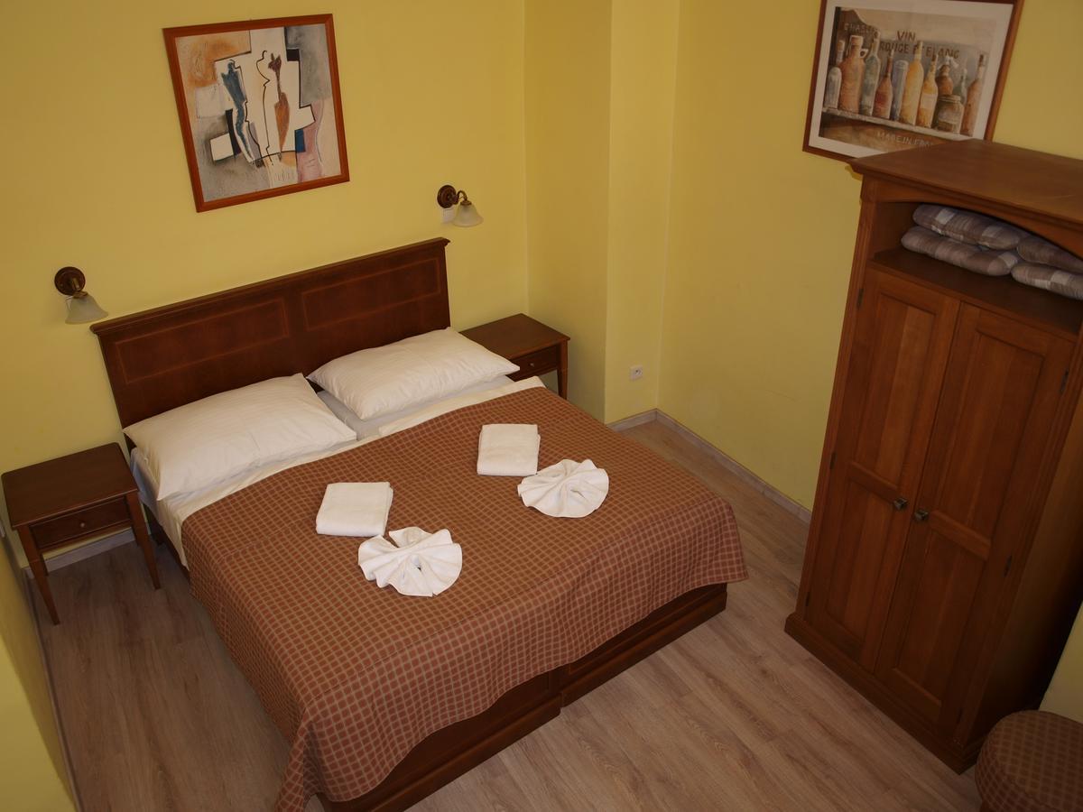 Triple Room,830158250:JPEG