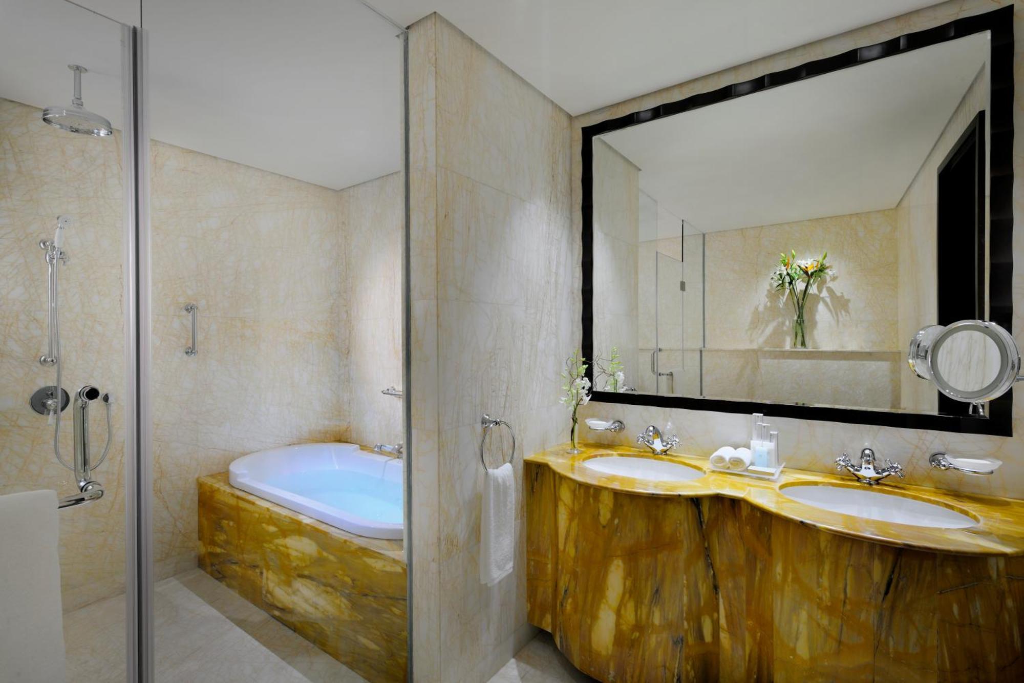 Standard King Room - Top Floor