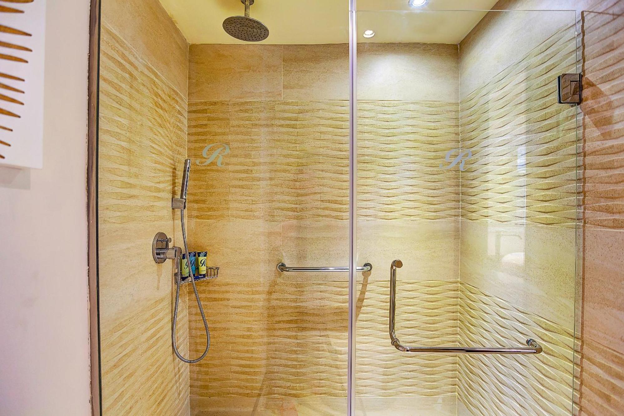 Luxury Room,1433743105:JPEG