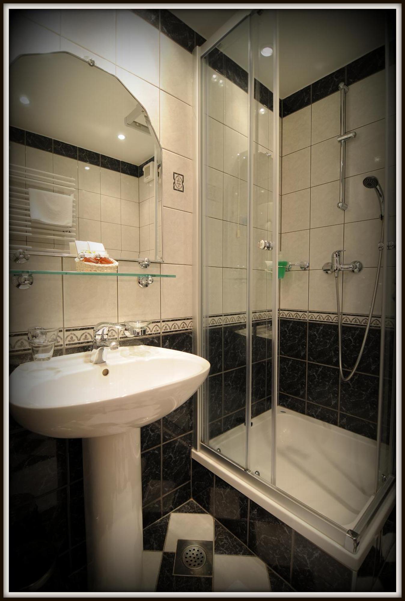 Classic Double Room,1713252834:JPEG