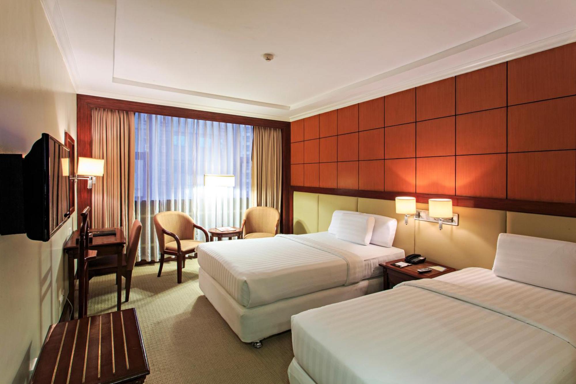 Parklane Twin or Double Plus Room