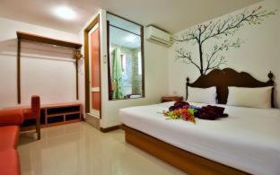 Standard Double or Twin Room,445113459:JPEG