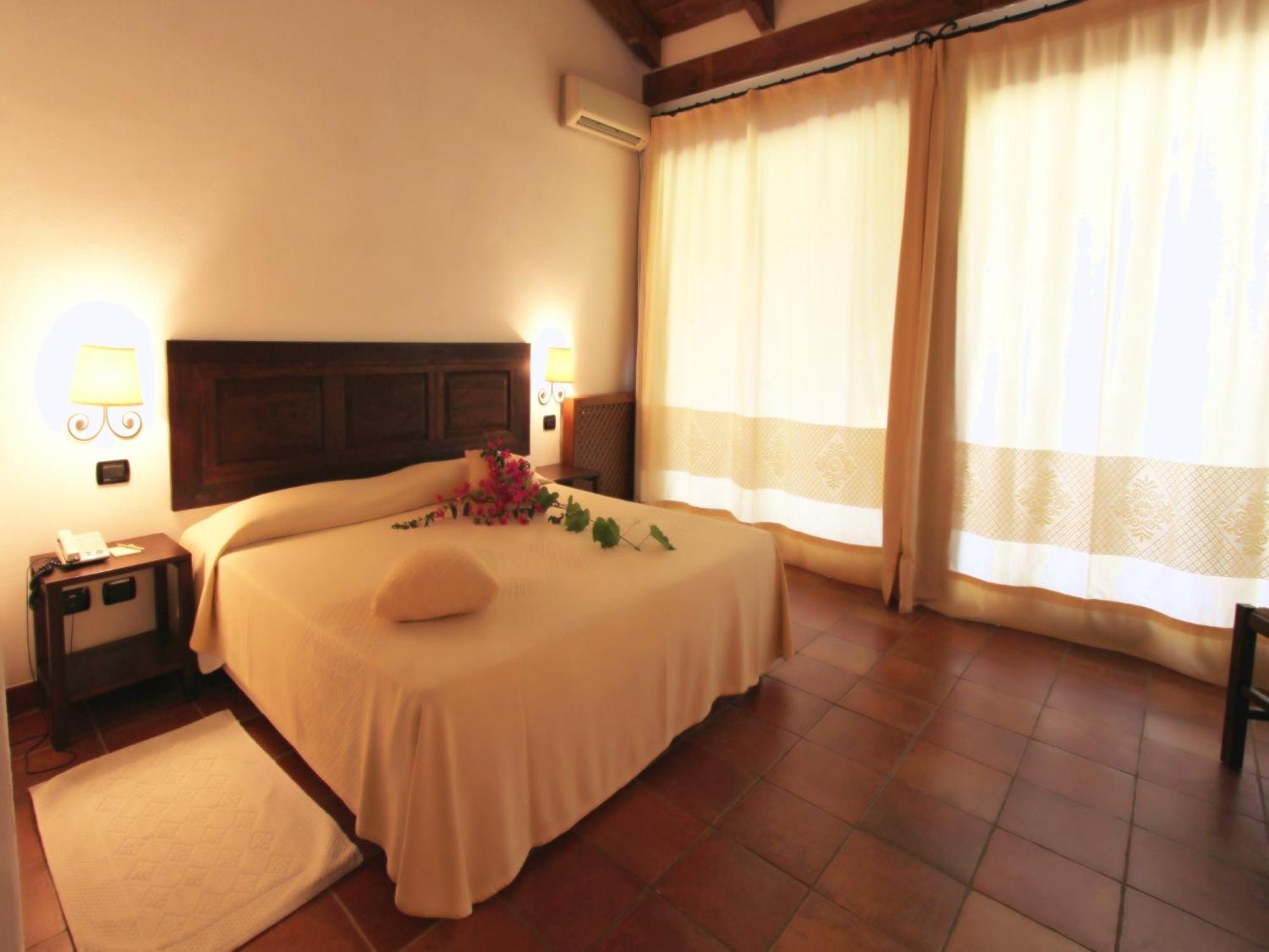 Classic Triple Room (2 Adults + 1 Child),1209516649:JPEG