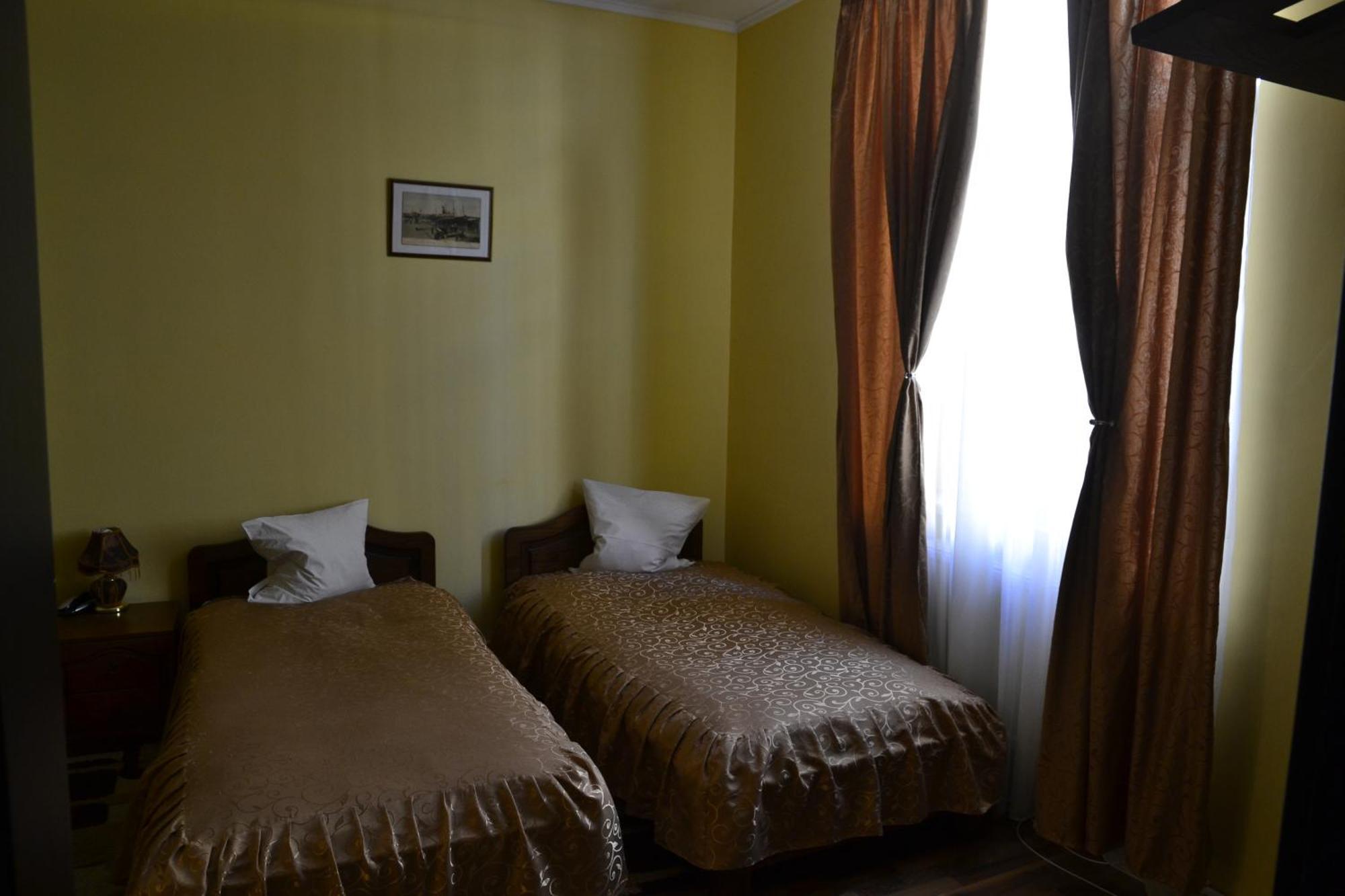 Twin Room,714134113:JPEG