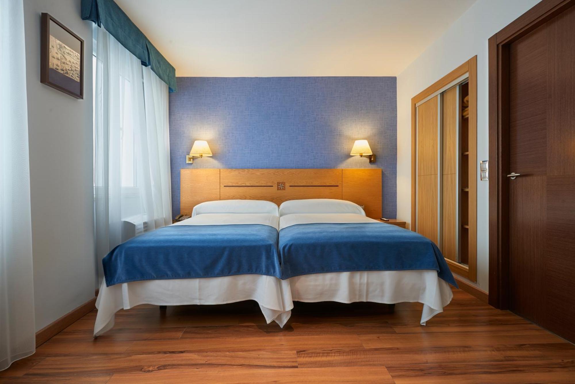 Twin Room,714223684:JPEG
