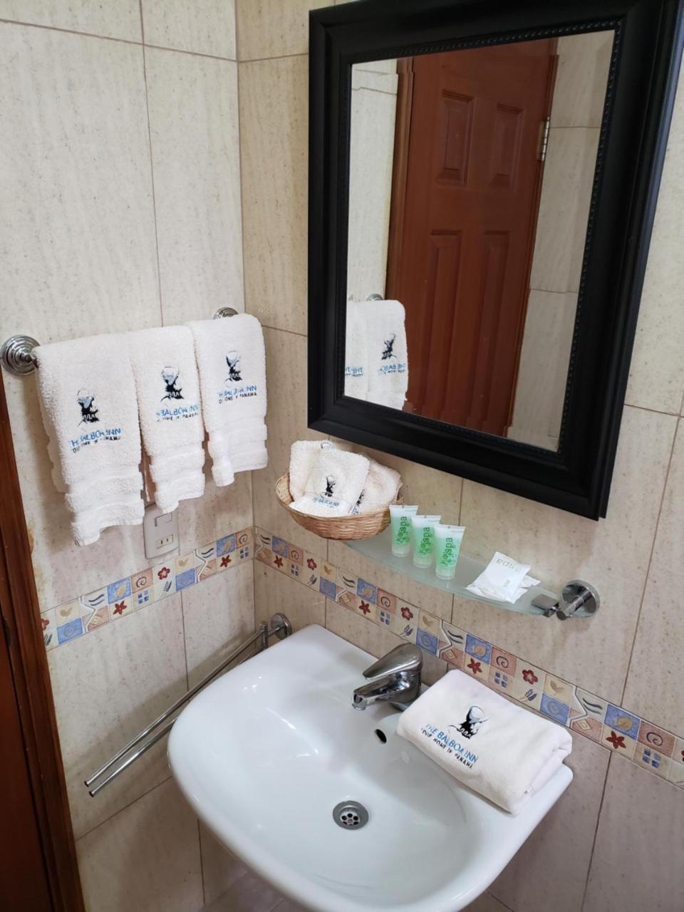 Luxury Triple Room,966684007:JPEG