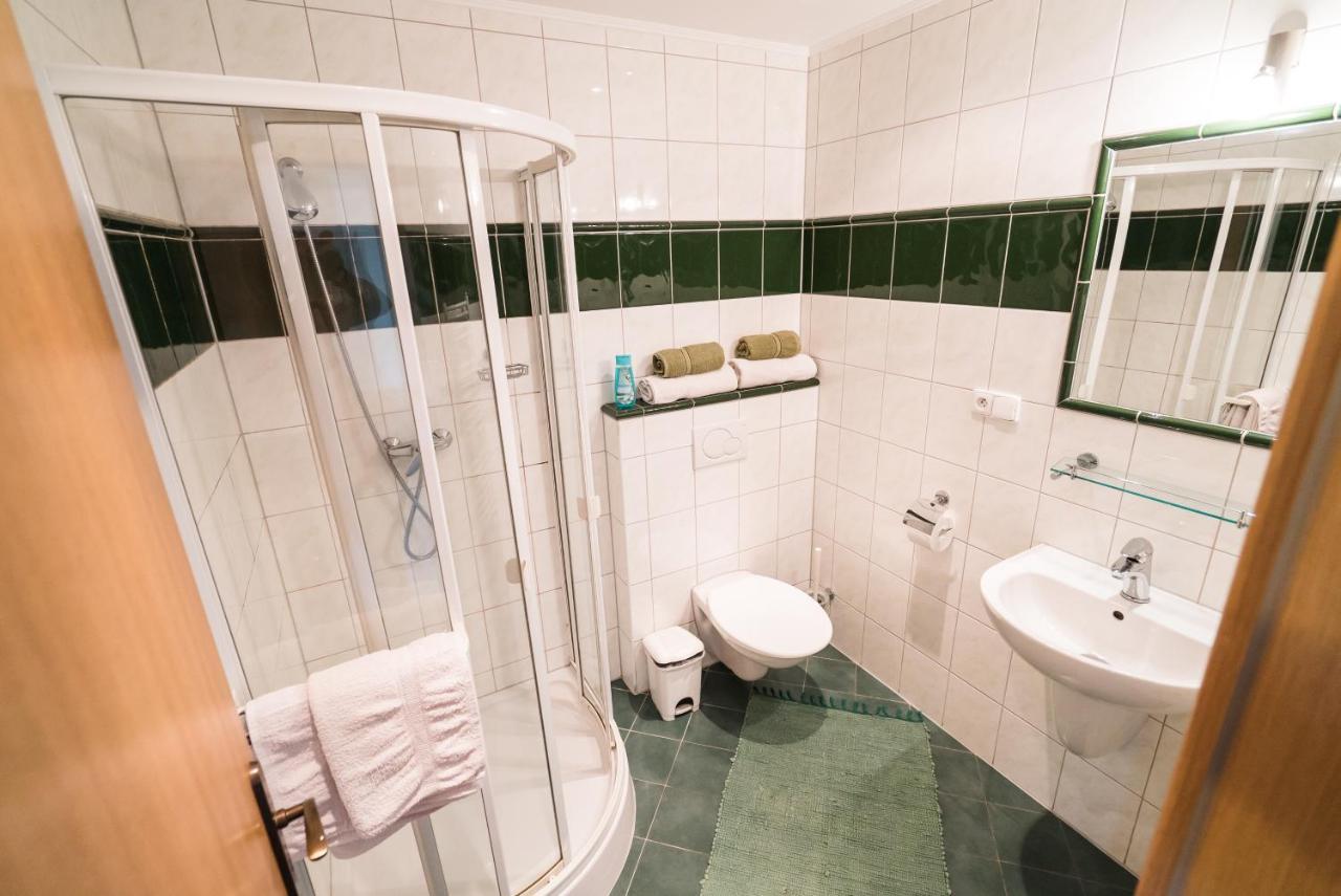Dreibettzimmer