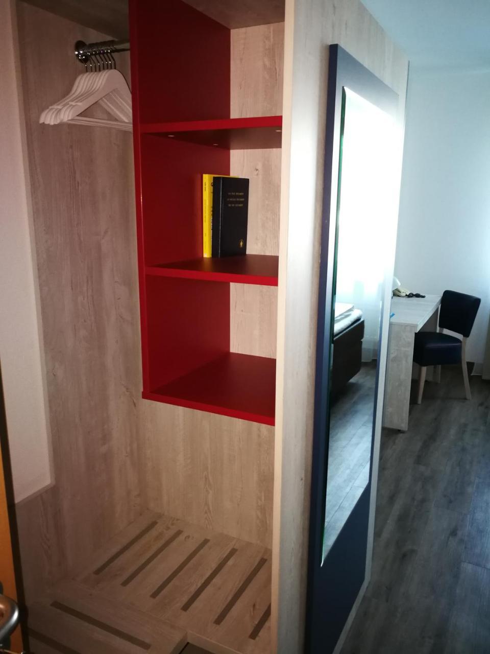 Comfort Double or Twin Room,689848044:JPEG