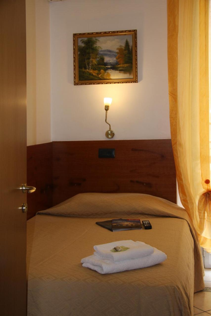 Single Room,847247915:JPEG