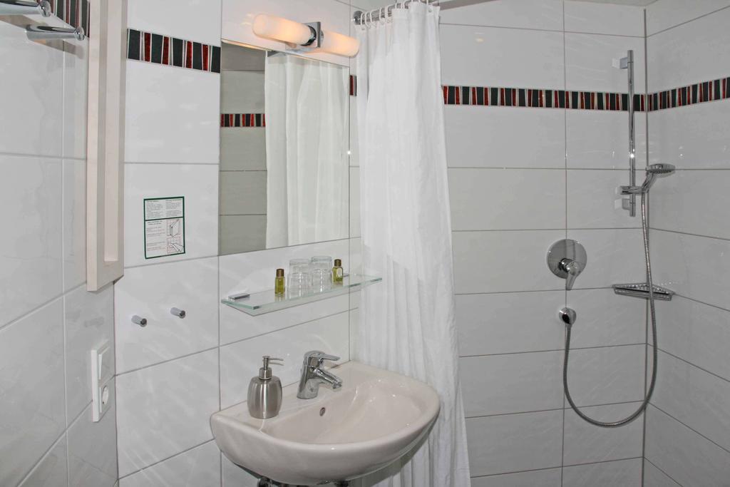 Double Room,1643753670:JPEG