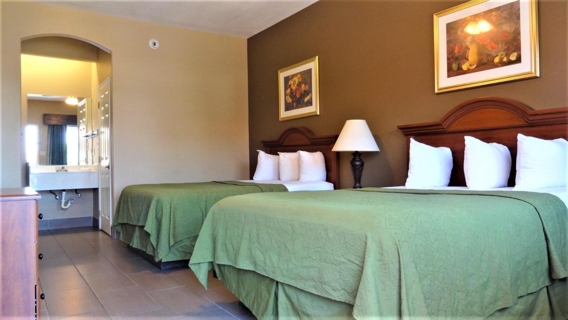 Standard Queen Room