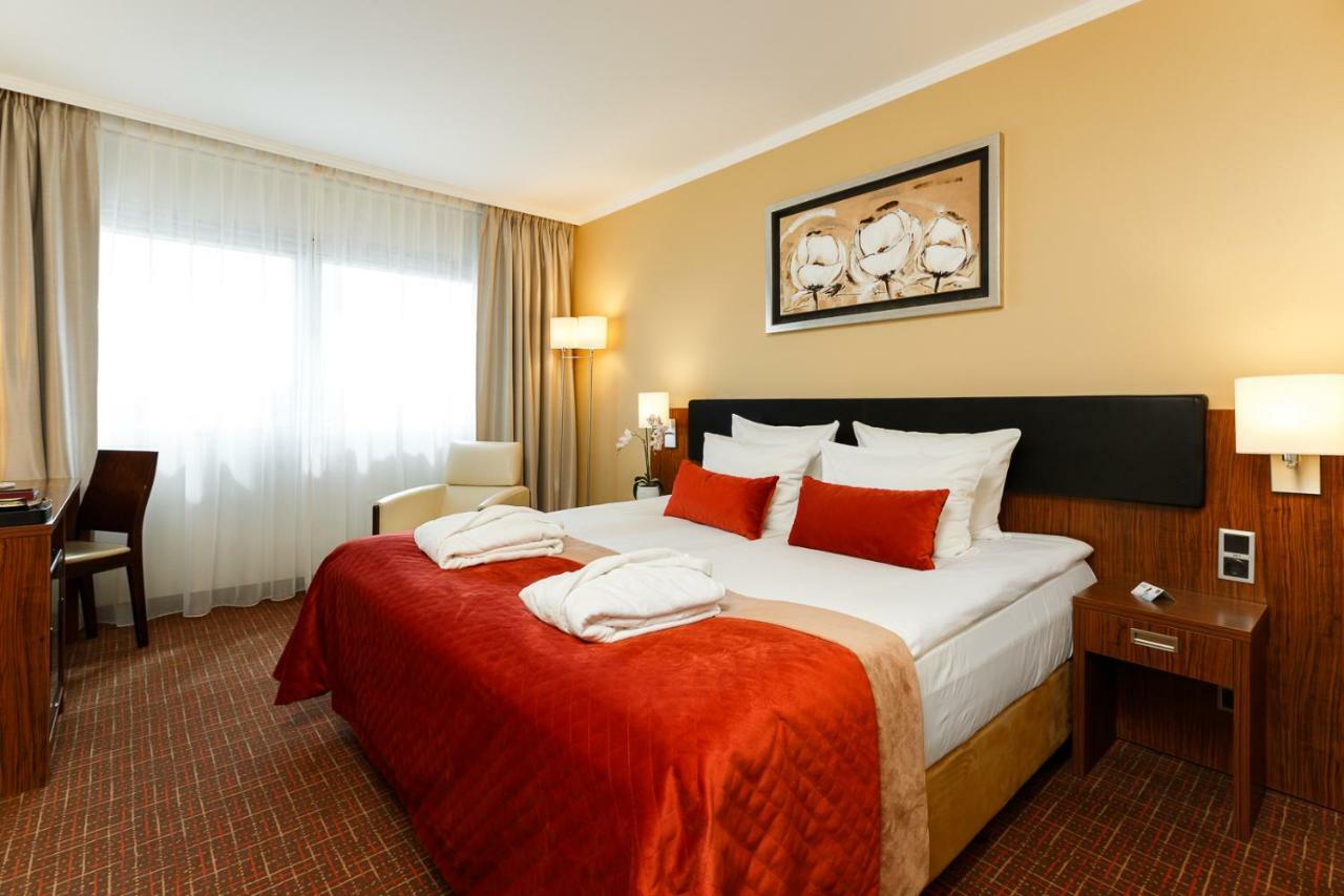 Superior Double or Twin Room,814134188:JPEG