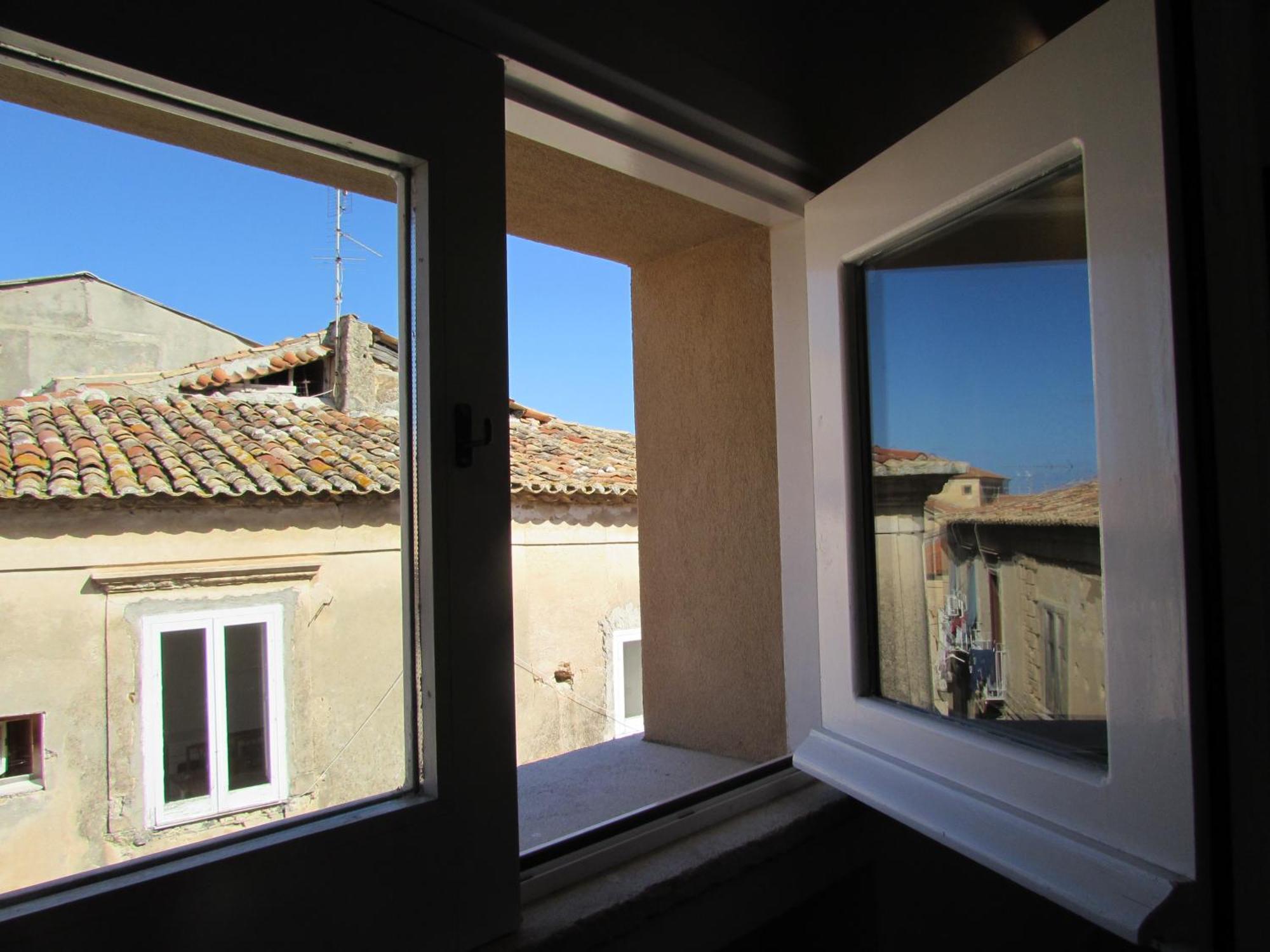 Double Room (1 - 2 Adults)