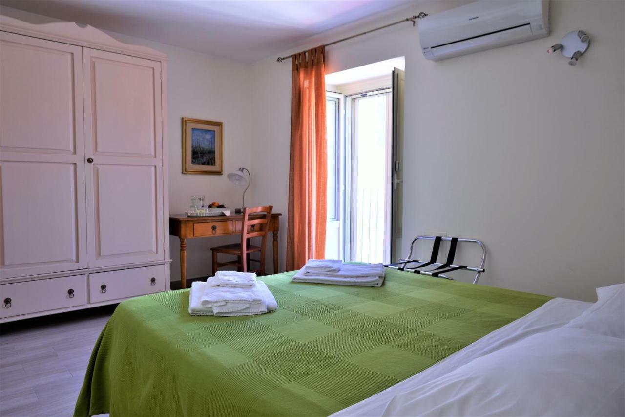 Triple Room with Private Bathroom,844335668:JPEG