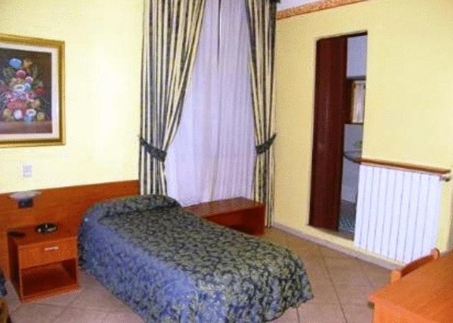 Single Room,440049357:JPEG