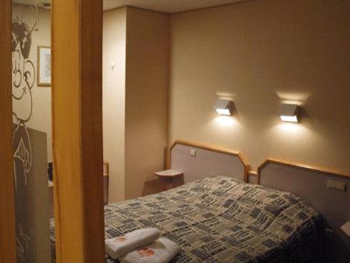 Family Room,31314383:JPEG