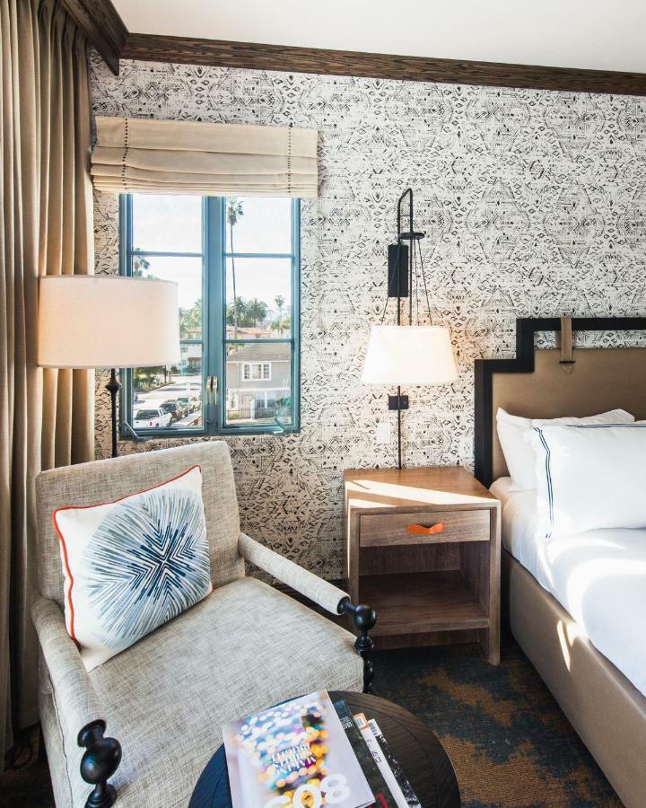 North Wing City King Room