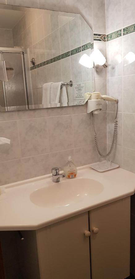 Single Room,933792814:JPEG