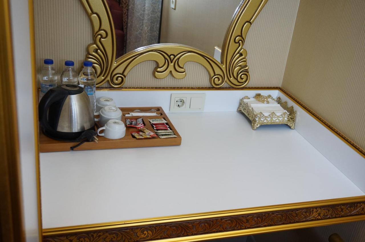 Family Room,974908411:JPEG