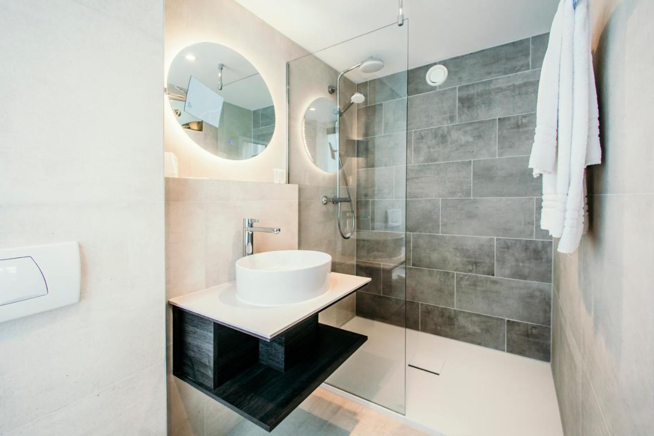 Double Room with Sea View,1001251533:JPEG