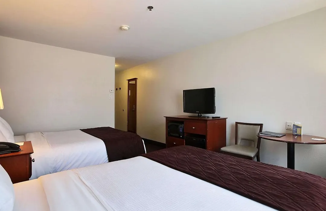 Super 8 By Wyndham Trois-Rivieres-1