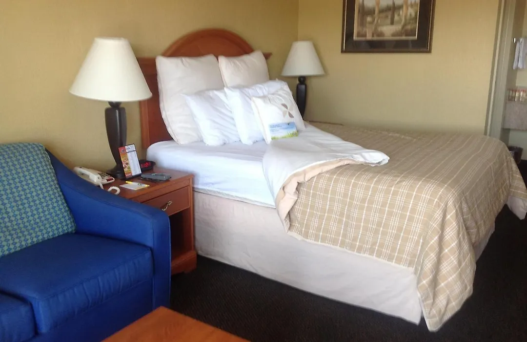 Days Inn By Wyndham Destin-1
