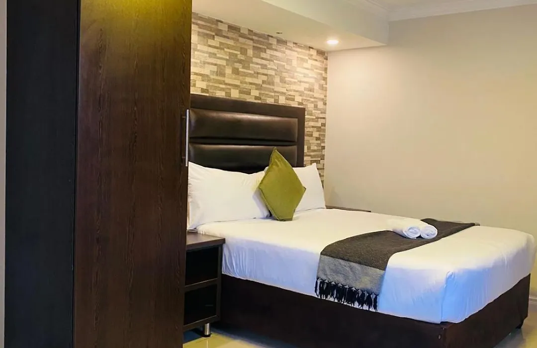 Bayside Hotel 97 Russell Street-1