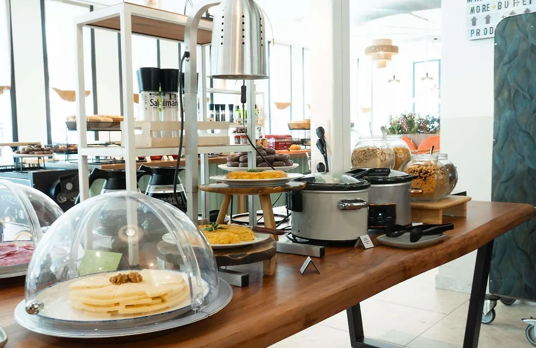 Ibis Styles Sevilla City Santa Justa-1