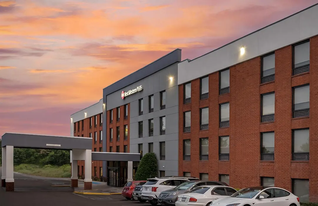 Best Western Plus Executive Hotel Richmond-1