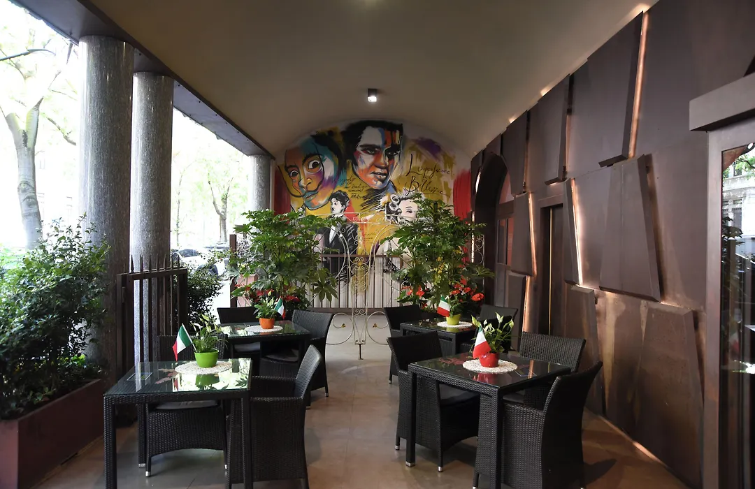 Hotel Lombardia-1