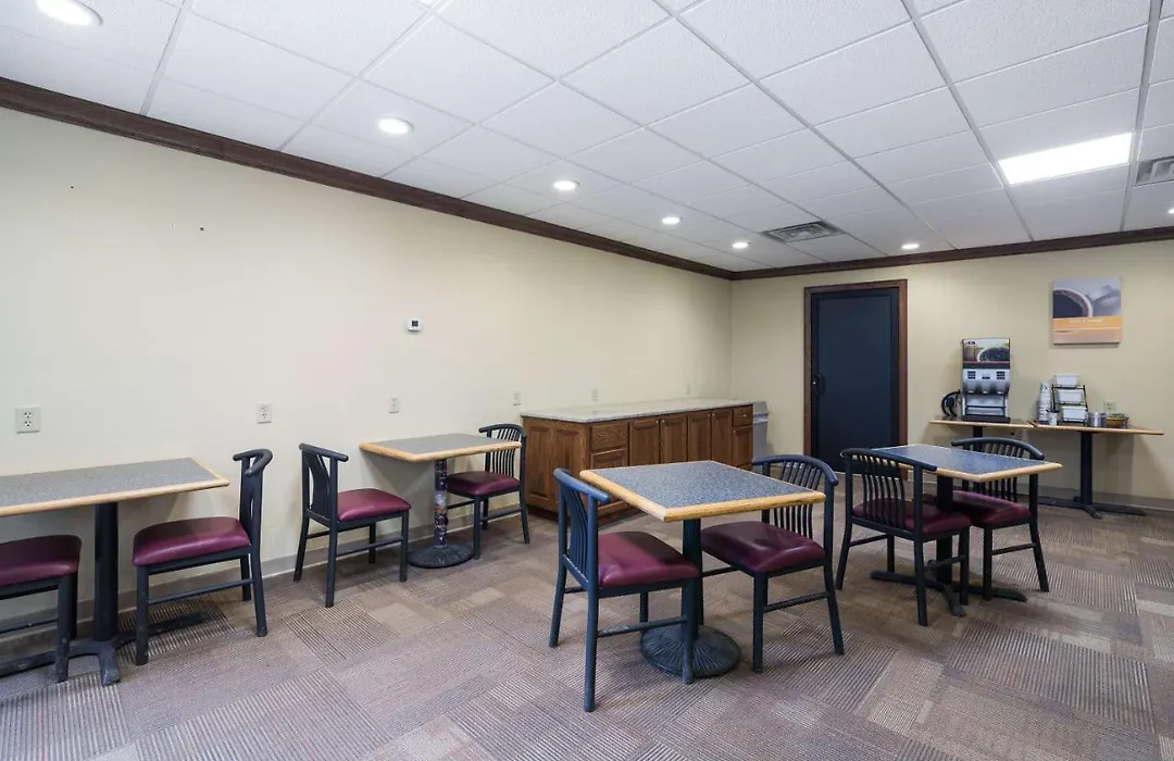 Badlands Inn & Suites-1