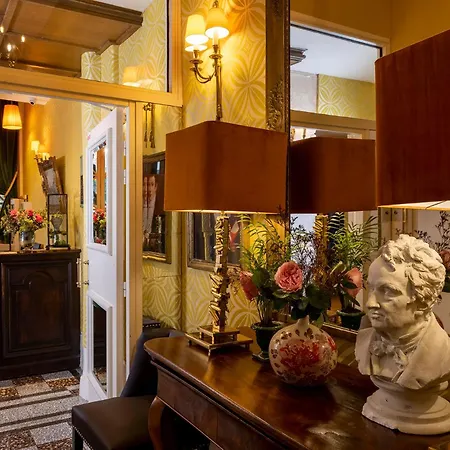 Hotel Des Marronniers-3