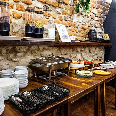 Hotel Rezydent-3