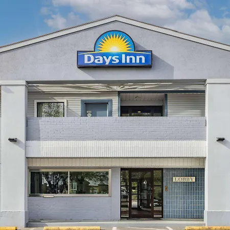 Days Inn By Wyndham Raleigh Glenwood-Crabtree-3