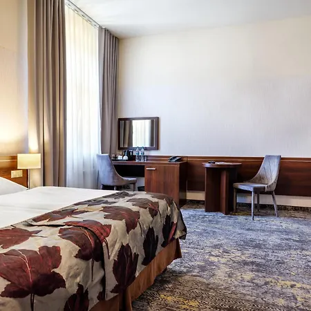 Hotel Rezydent-2