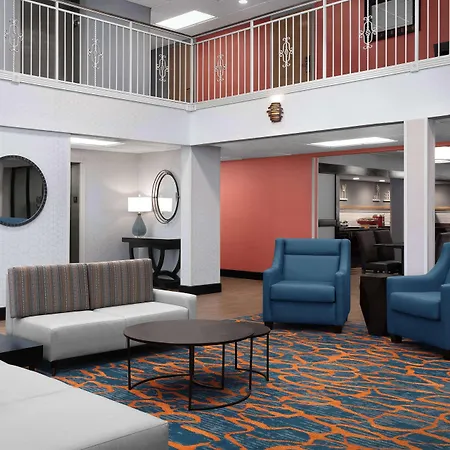 Hampton Inn Russellville-3