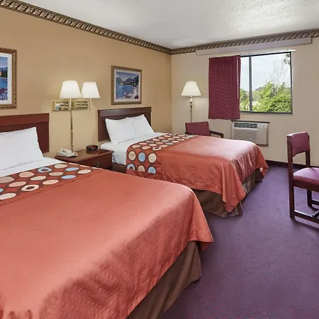 Super 8 By Wyndham Greenville-2