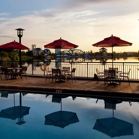Ramada Plaza By Wyndham Orlando Resort & Suites Intl Drive - Newly Renovated!-3