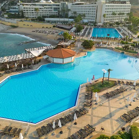 Moevenpick Hotel Beirut-3