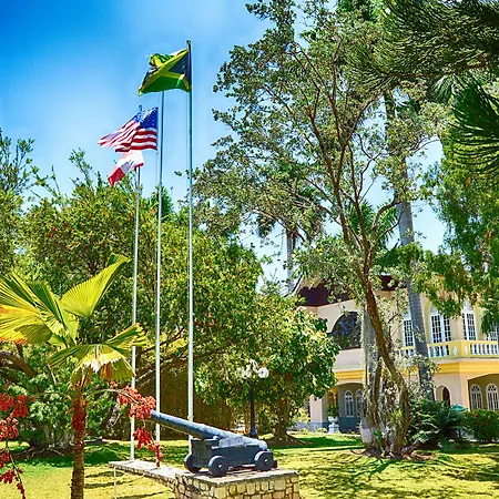 Seagarden Beach Resort-3